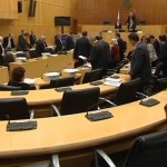 Ο κύβος ερρίφθη- Υπερψήφισαν το πλαίσιο Αφερεγγυότητας