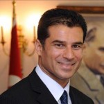 Οζγκιουργκιούν: «Αν δεν υπάρξει λύση, τα κατεχόμενα θα συνεχίσουν το δρόμο τους»