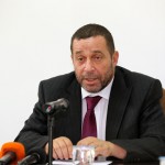 Πυρά Σ.Ντενκτάς εναντίον της “επιτροπής βοήθειας” της Τουρκίας