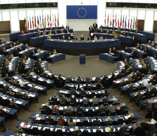 Αποσύνδεση του μεταναστευτικού από την ενταξιακή πορεία της Τουρκίας, ζητά η Επιτροπή ΕΥ του ΕΚ